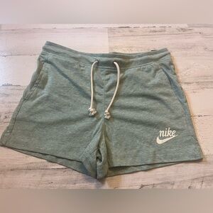 NWT Nike slim fit shorts